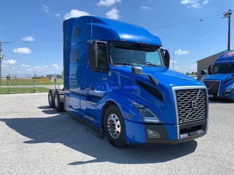 2021 Volvo VNL64760 Sleeper Trucks
