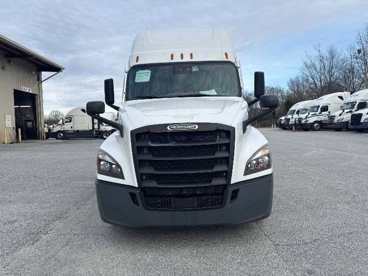 2020 Freightliner T12664ST Sleeper Trucks