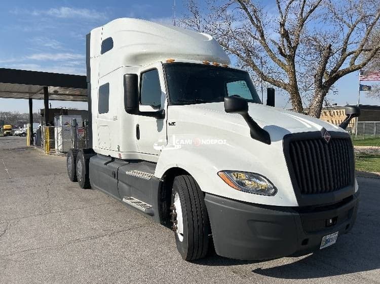 2022 International LT625 Sleeper Trucks