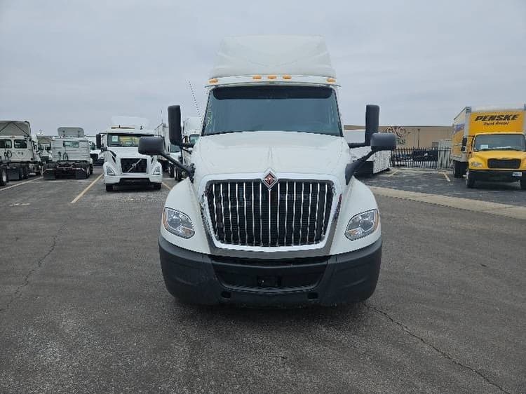 2020 International LT625 Sleeper Trucks