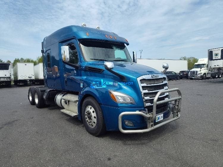 2020 Freightliner T12664ST Sleeper Trucks