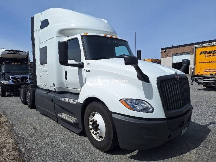 2022 International LT625 Sleeper Trucks