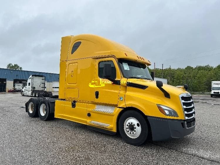 2020 Freightliner T12664ST Sleeper Trucks