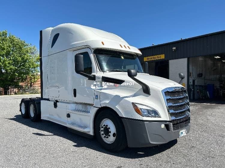 2020 Freightliner T12664ST Sleeper Trucks