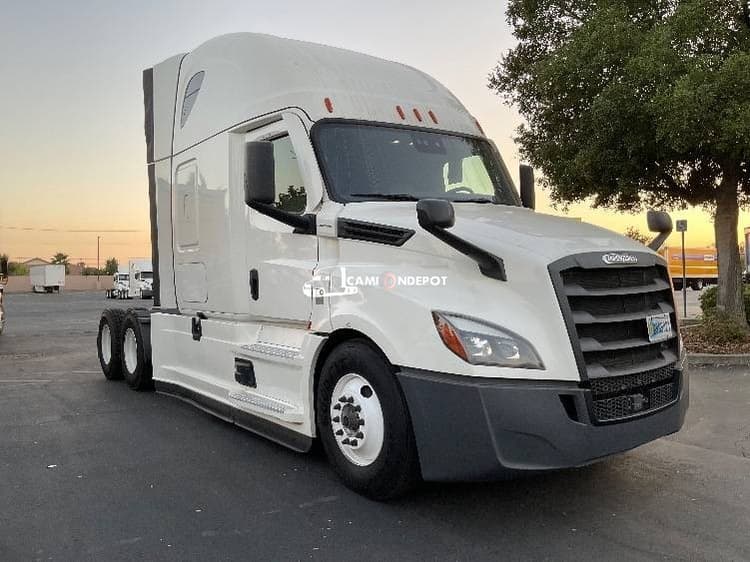 2020 Freightliner T12664ST Sleeper Trucks