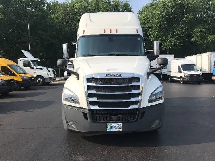 2020 Freightliner T12664ST Sleeper Trucks