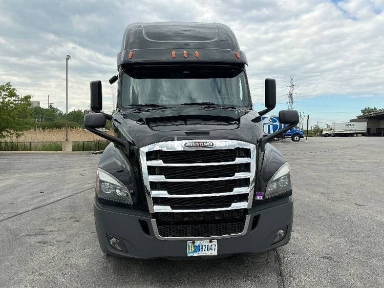 2020 Freightliner T12664ST Sleeper Trucks