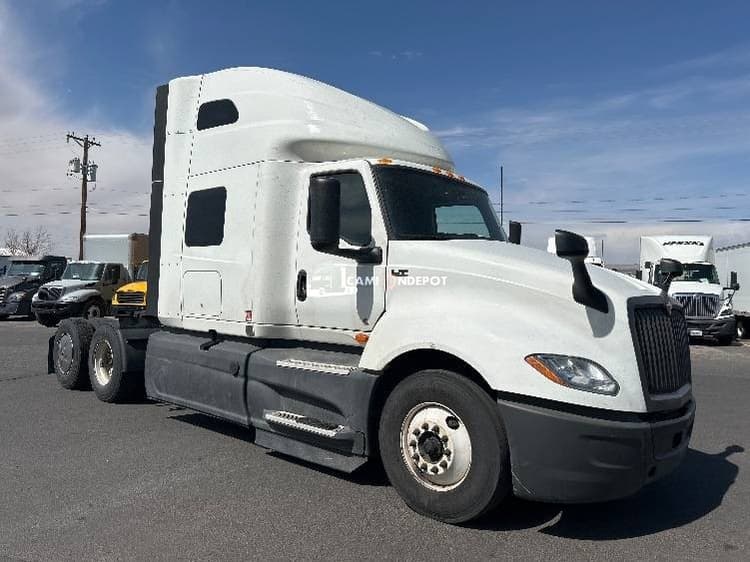 2022 International LT625 Sleeper Trucks