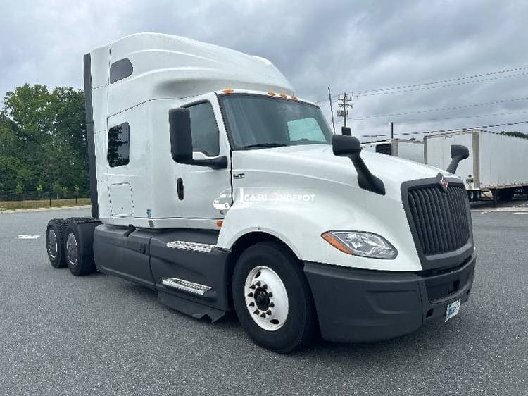 2022 International LT625 Sleeper Trucks