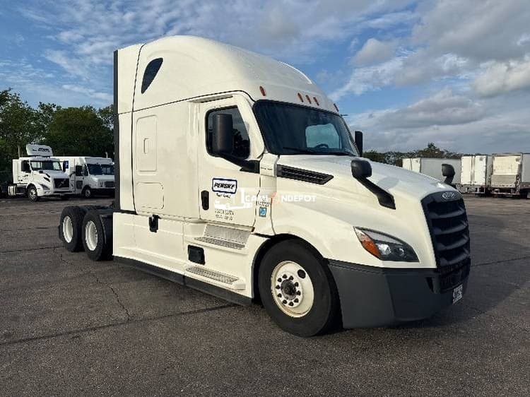 2020 Freightliner T12664ST Sleeper Trucks