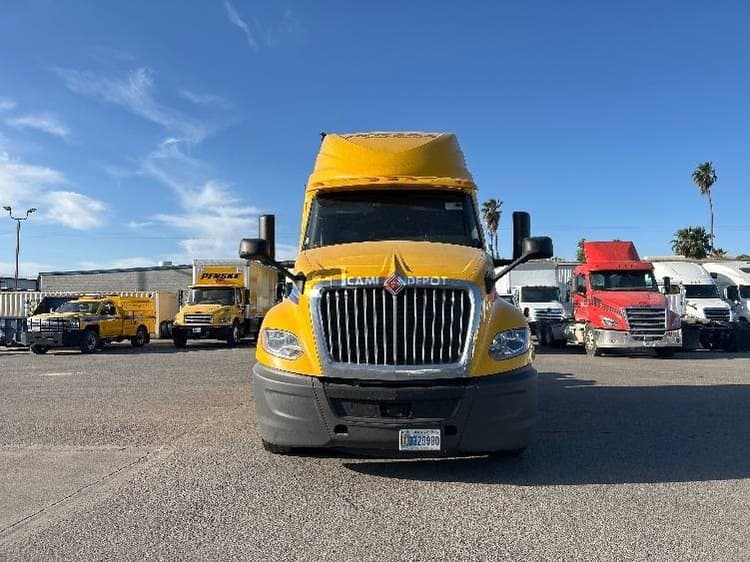 2020 International LT625 Sleeper Trucks