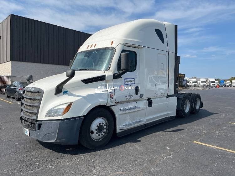 2020 Freightliner T12664ST Sleeper Trucks