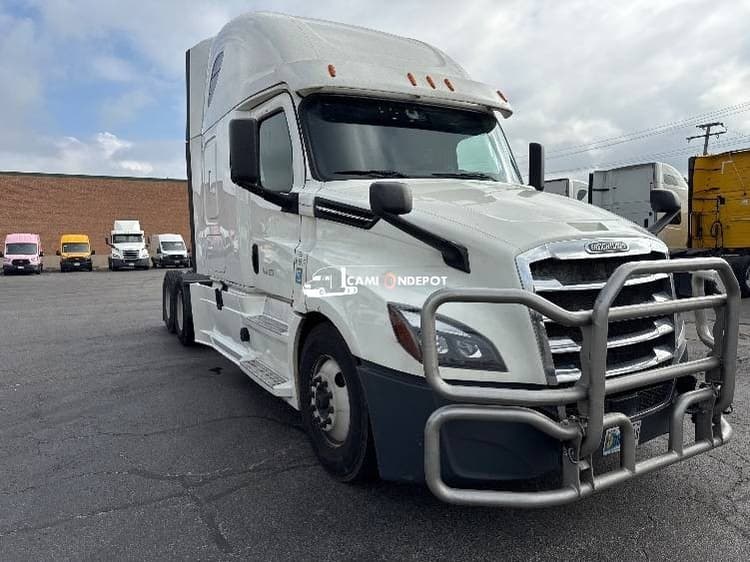 2020 Freightliner T12664ST Sleeper Trucks