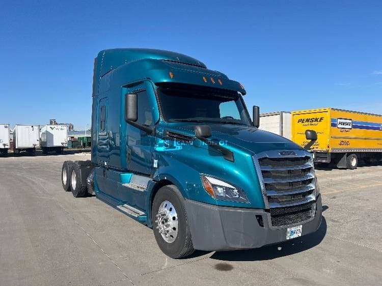 2020 Freightliner T12664ST Sleeper Trucks