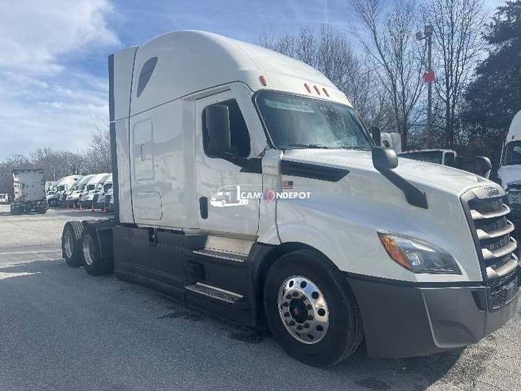 2020 Freightliner T12664ST Sleeper Trucks
