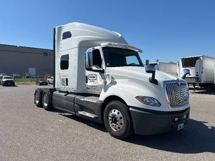 2020 International LT625 Sleeper Trucks