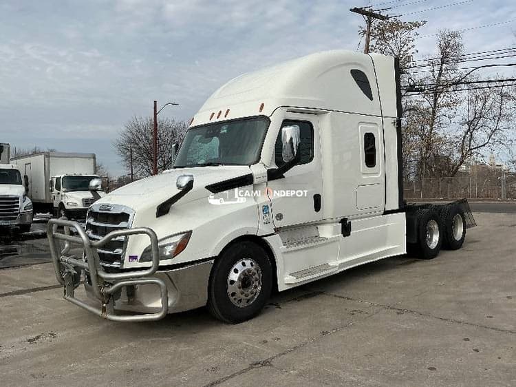 2020 Freightliner T12664ST Sleeper Trucks