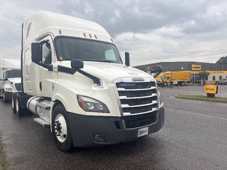 2019 Freightliner T12664ST Sleeper Trucks