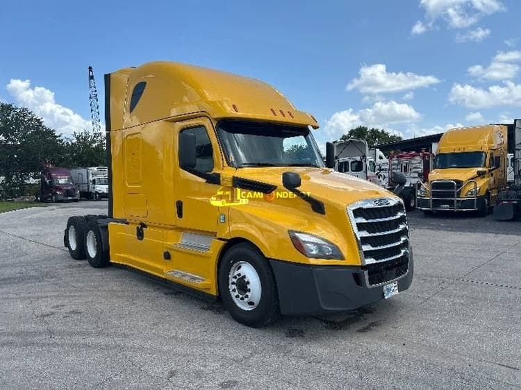 2020 Freightliner T12664ST Sleeper Trucks