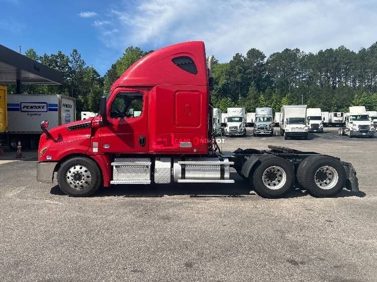 2020 Freightliner T12664ST Sleeper Trucks