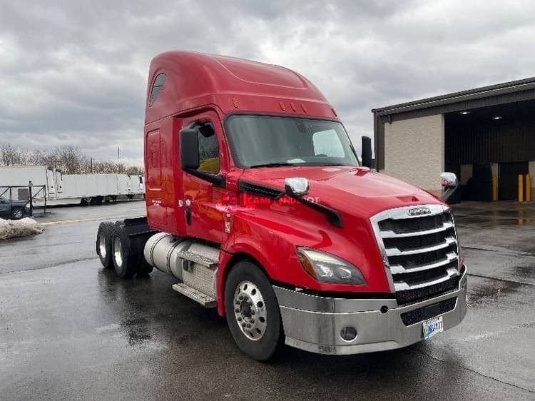 2020 Freightliner T12664ST Sleeper Trucks