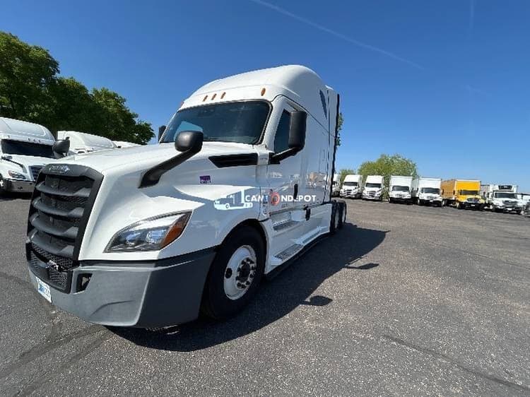 2021 Freightliner T12664ST Sleeper Trucks