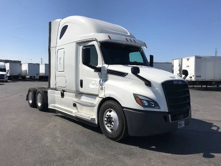 2020 Freightliner T12664ST Sleeper Trucks