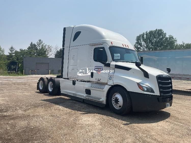 2020 Freightliner T12664ST Sleeper Trucks