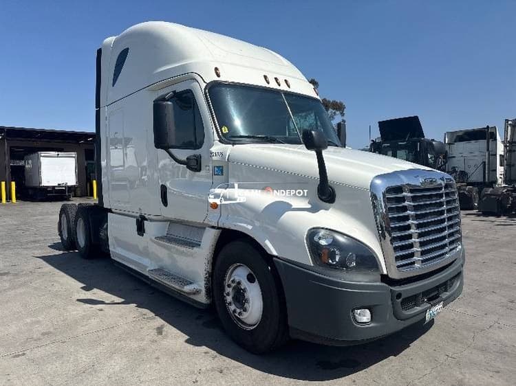 2019 Cascadia Cascadia 12564ST Sleeper Trucks