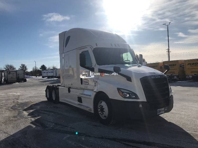 2021 Freightliner T12664ST Sleeper Trucks