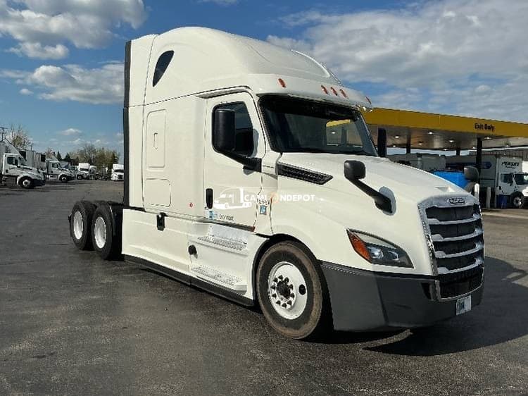 2020 Freightliner T12664ST Sleeper Trucks