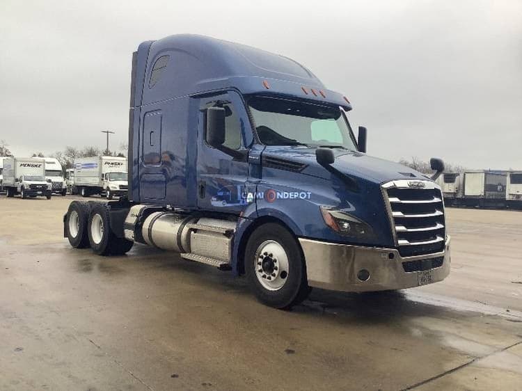 2020 Freightliner T12664ST Sleeper Trucks