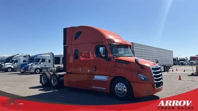 2023 Freightliner Cascadia Sleeper Trucks