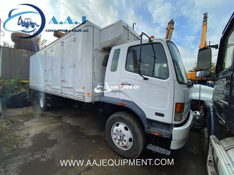 2006 Mitsubishi FUSO Reefer Box Truck