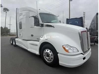 2018 Kenworth T680 Sleeper Trucks