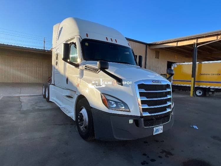 2023 Freightliner T12664ST Sleeper Trucks