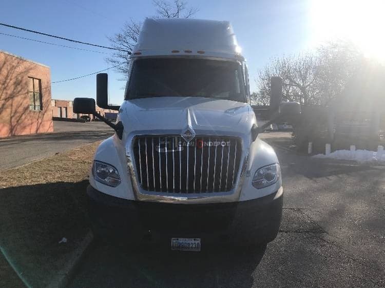 2019 International LT625 Sleeper Trucks
