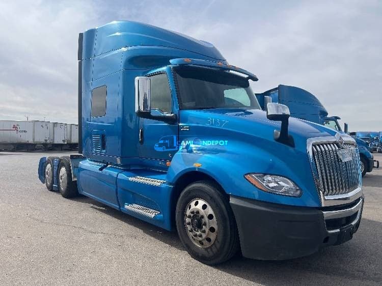 2020 International LT625 Sleeper Trucks