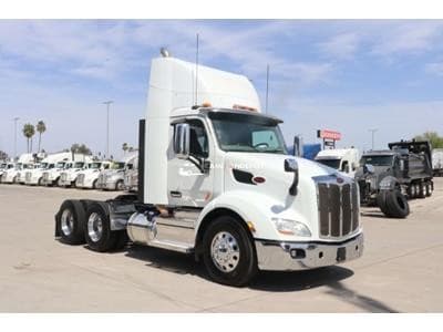 2020 Peterbilt 579 Day Cab Trucks