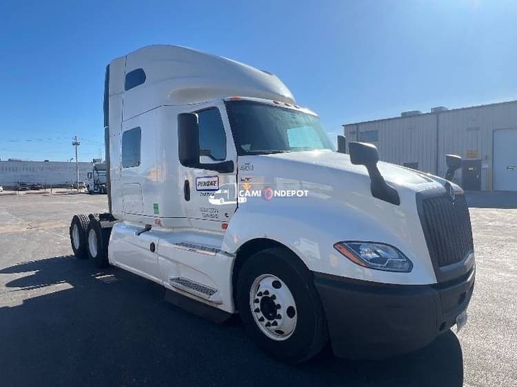 2022 International LT625 Sleeper Trucks