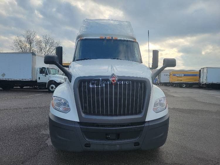 2022 International LT625 Sleeper Trucks