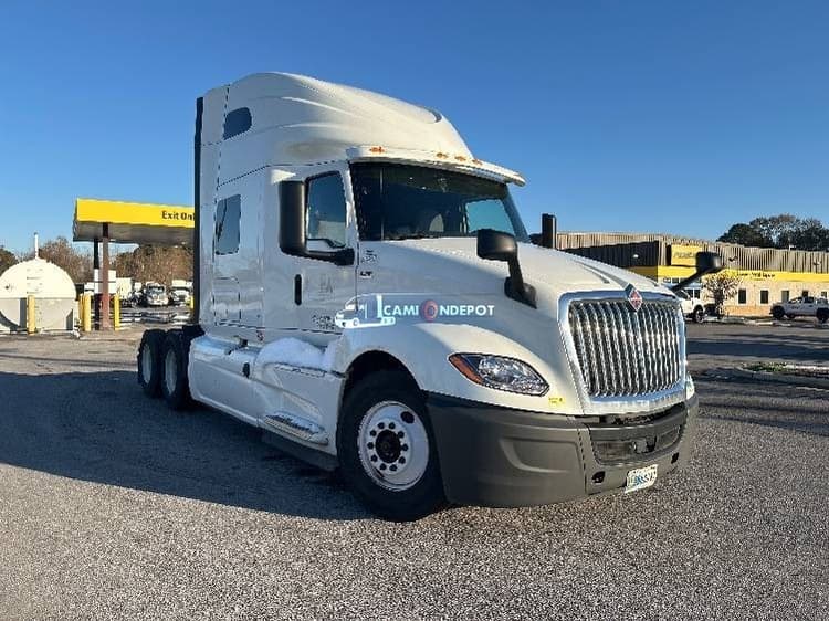 2020 International LT625 Sleeper Trucks