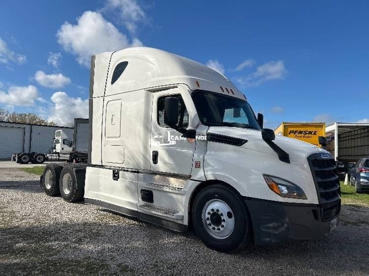 2021 Freightliner T12664ST Sleeper Trucks