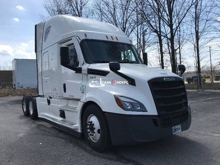 2022 Freightliner T12664ST Sleeper Trucks