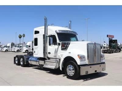 2022 Kenworth W990 Sleeper Trucks