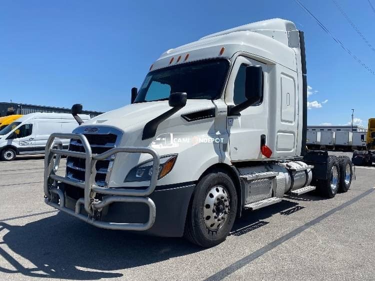 2020 Freightliner T12664ST Sleeper Trucks