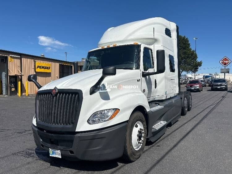 2022 International LT625 Sleeper Trucks