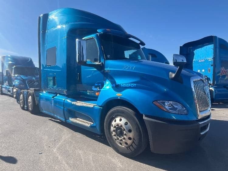 2020 International LT625 Sleeper Trucks