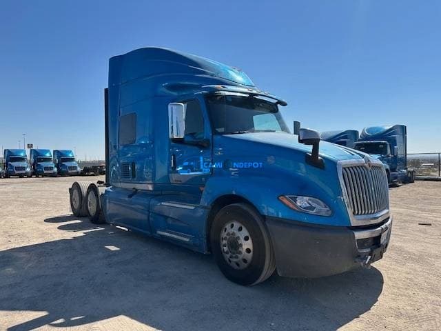 2019 International LT625 Sleeper Trucks