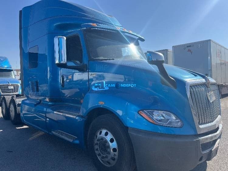 2020 International LT625 Sleeper Trucks